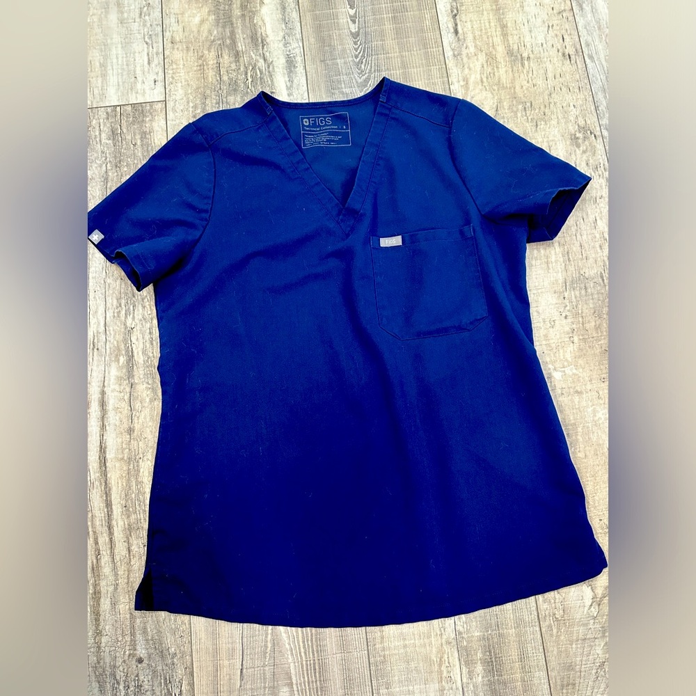 Navy figs scrub top small technical collection
